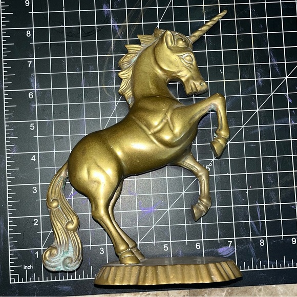 Bronze unicorn statue 🦄 8 inches tall 🦄🦄🦄🦄🦄🦄🦄🦄🦄🦄🦄🦄🦄🦄🦄🦄🦄🦄🦄🦄 - Picture 6 of 9